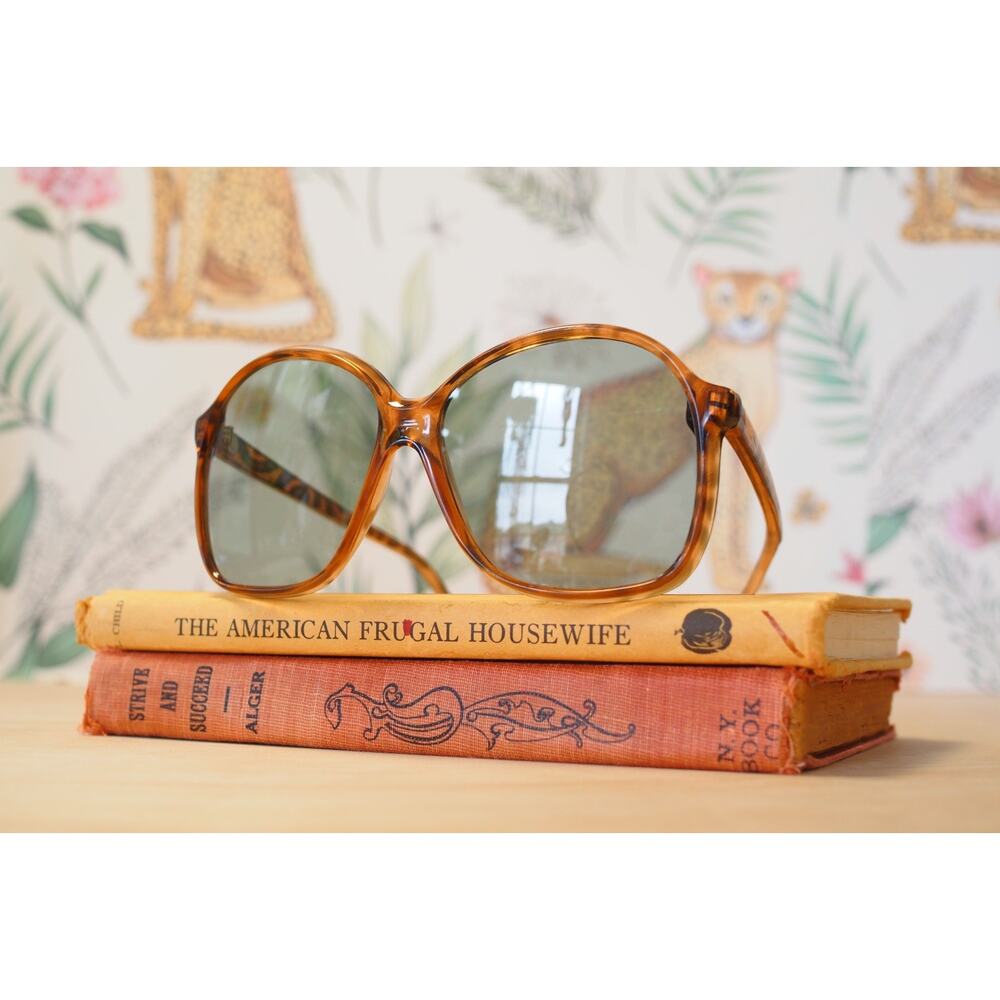 Vintage Sunglasses 1970s Samco Italy Retro Glam Grandma Chic Disco Beach NOS
